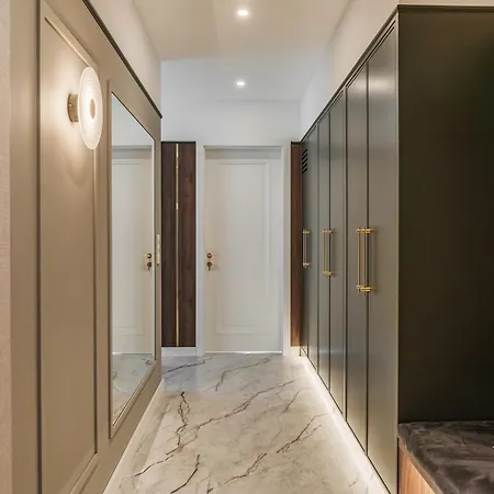 Apartment Penthouse Brabank Luxury Sauna, Fitness & Parking By Grandview