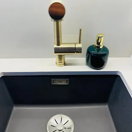 Penthouse Brabank Luxury Sauna, Fitness & Parking By Grandview Apartment Danzig