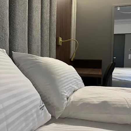 Penthouse Brabank Luxury Sauna, Fitness & Parking By Grandview *