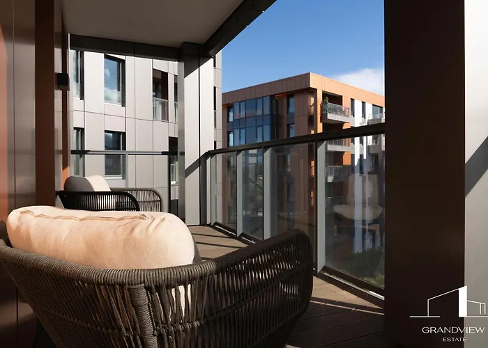 Lägenhet Penthouse Brabank Luxury Sauna, Fitness & Parking By Grandview *