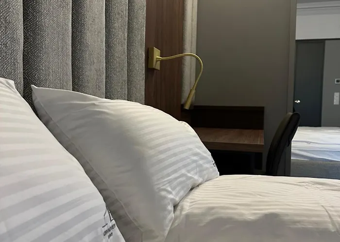 Penthouse Brabank Luxury Sauna, Fitness & Parking By Grandview *