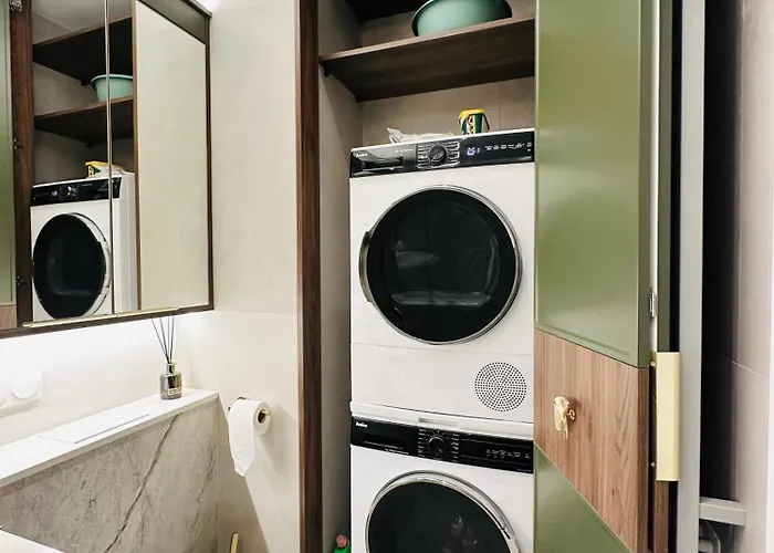 Penthouse Brabank Luxury Sauna, Fitness & Parking By Grandview