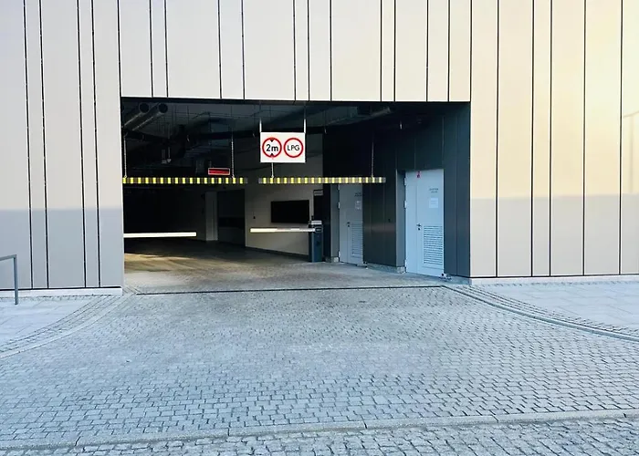 Lägenhet Penthouse Brabank Luxury Sauna, Fitness & Parking By Grandview *