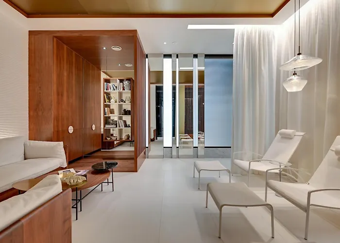 Penthouse Brabank Luxury Sauna, Fitness & Parking By Grandview *