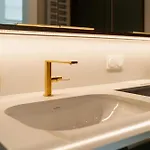 Penthouse Brabank Luxury Sauna, Fitness & Parking By Grandview