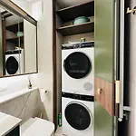 Penthouse Brabank Luxury Sauna, Fitness & Parking By Grandview
